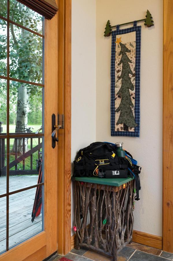 Adventures From Bozeman'S Perfect Location Hotel Exterior photo